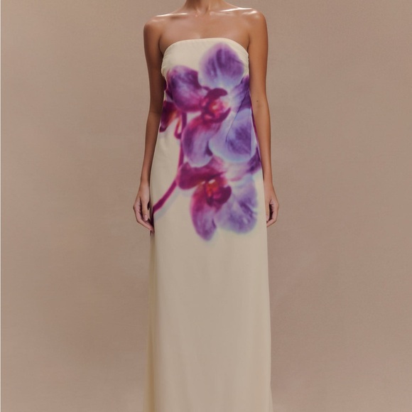 Meshki Dresses & Skirts - Meshki Cream Strapless Asymmetrical Gown